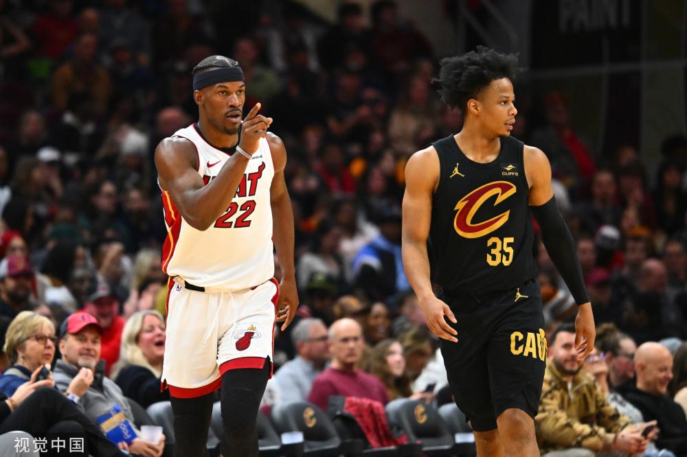 他们通过多 他们通过多