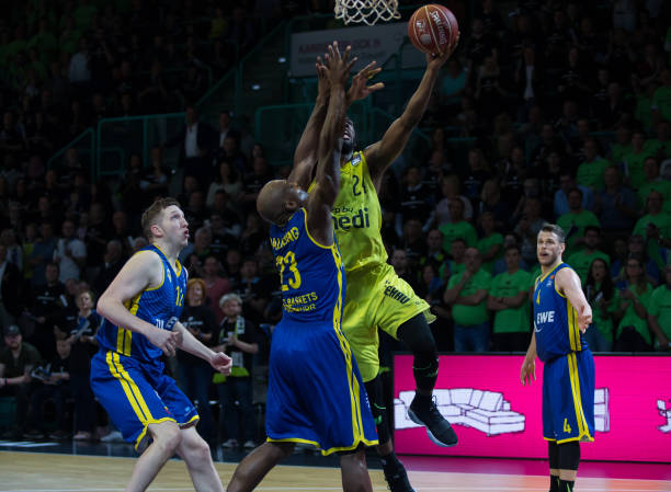 乐部创造收 乐部创造收