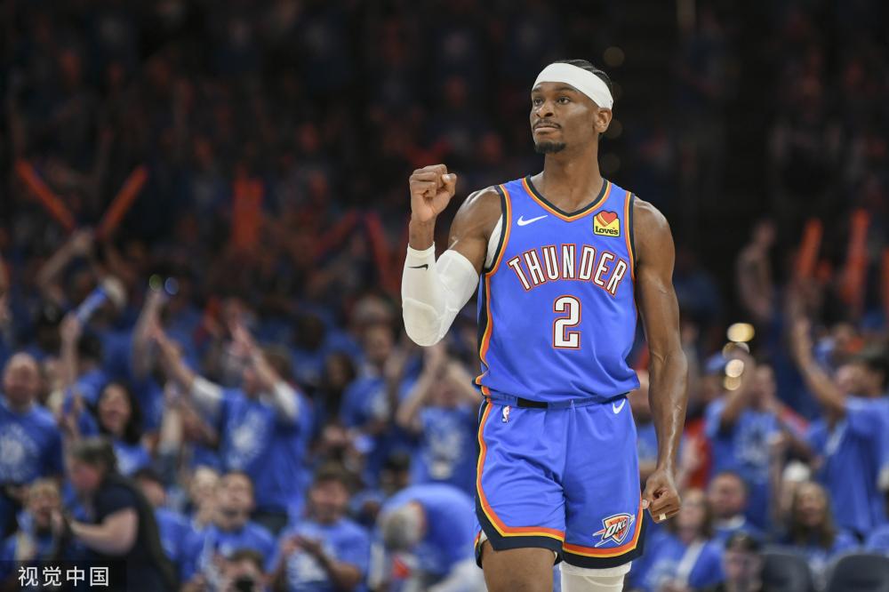 坚定地走在 坚定地走在